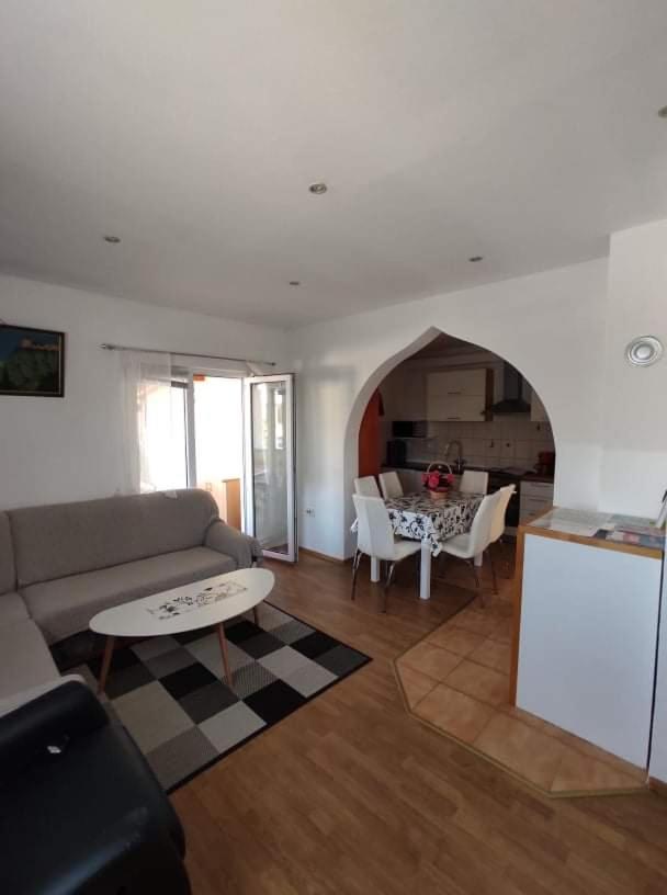 Apartmani Amans Pula Exterior photo